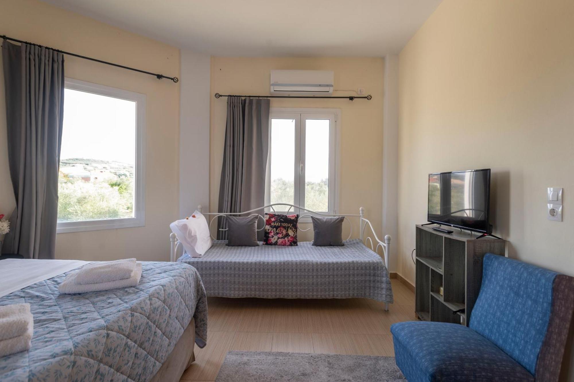 La Vatura Hotel Gialova Eksteriør billede